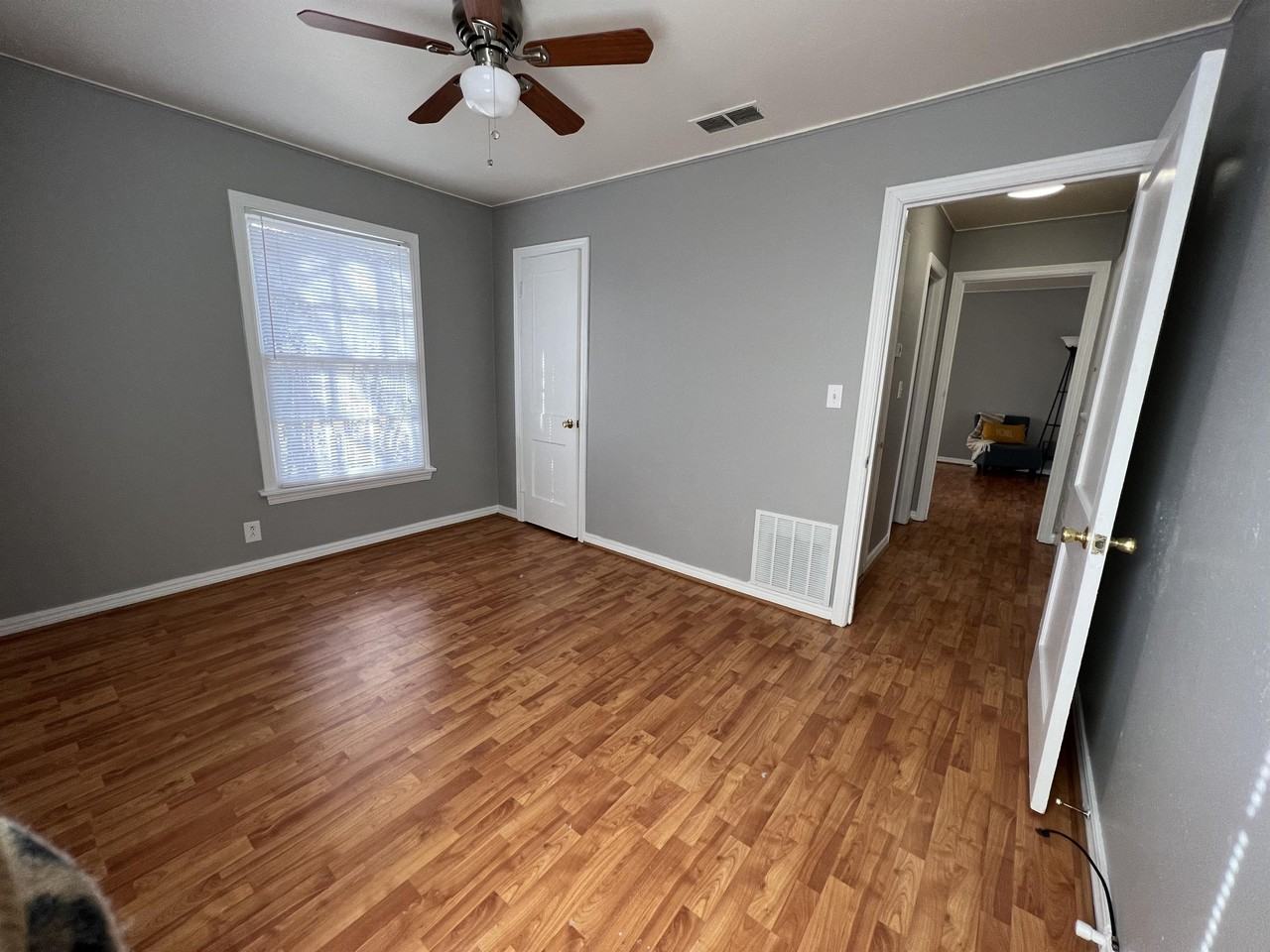 4330 Boren Ave #1 - Photo 3 of 19