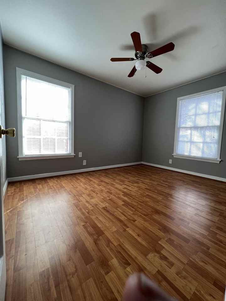 4330 Boren Ave #1 - Photo 7 of 19