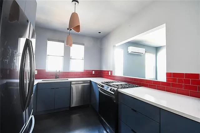 3402 Octavia Street - Photo 2 of 10