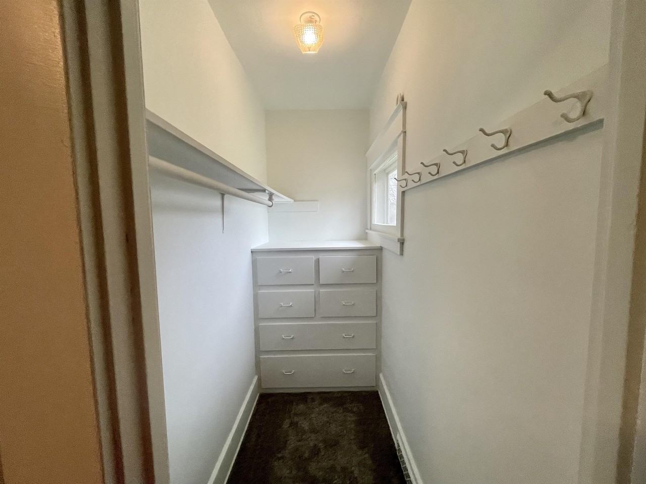 235 Meadowbrook Avenue - Photo 7 of 10