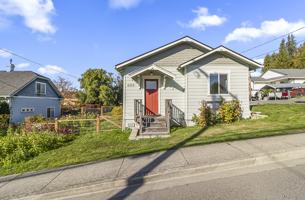 featured image of 8303 272nd St Nw #1