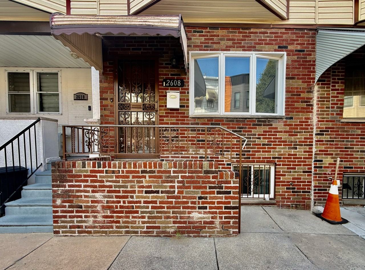 2608 S Sartain St #1 - Photo 2 of 50