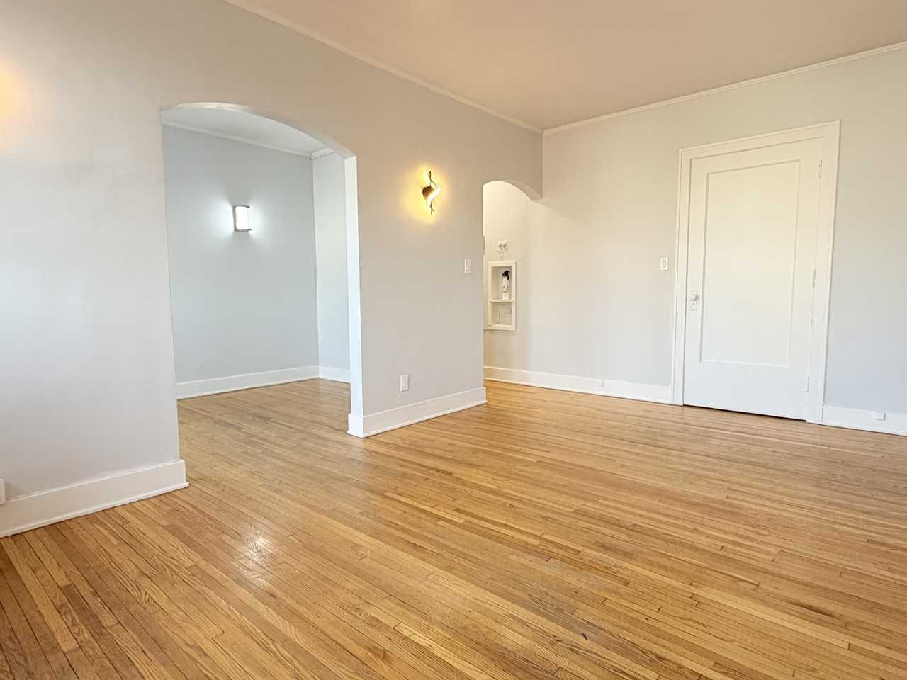 36 Hanna St. W - Photo 6 of 37