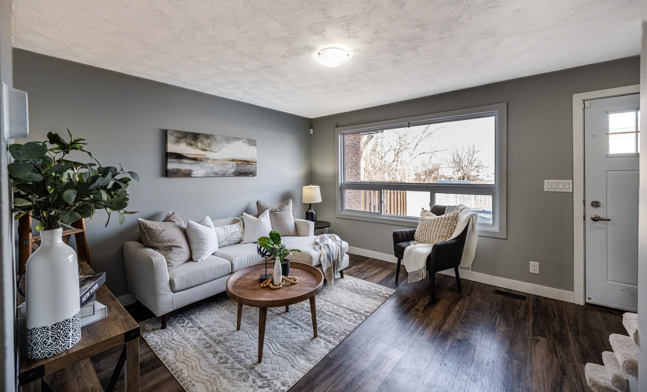 225 Queen Street - Photo 4 of 25