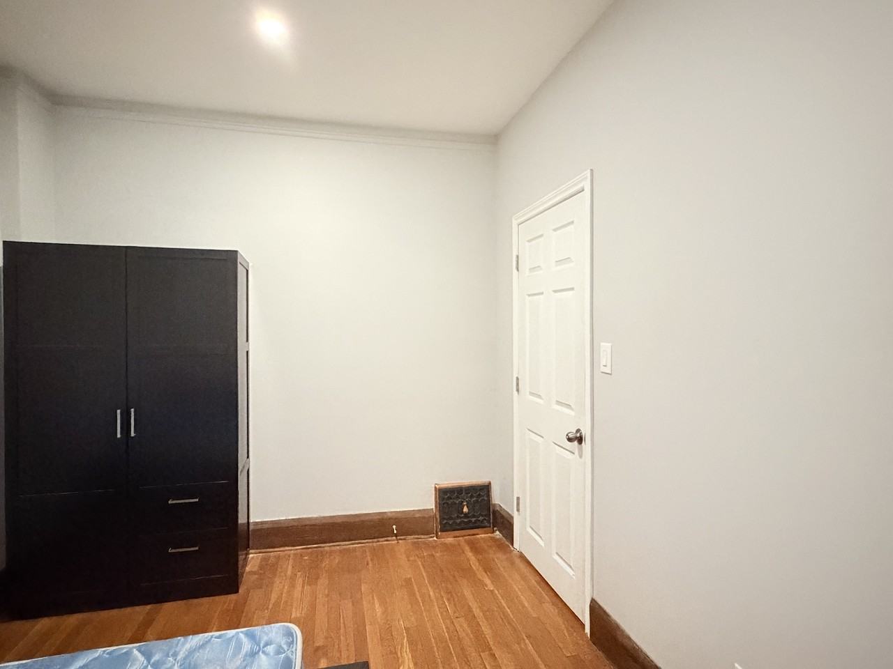 343 Randolph Ave - Photo 3 of 30