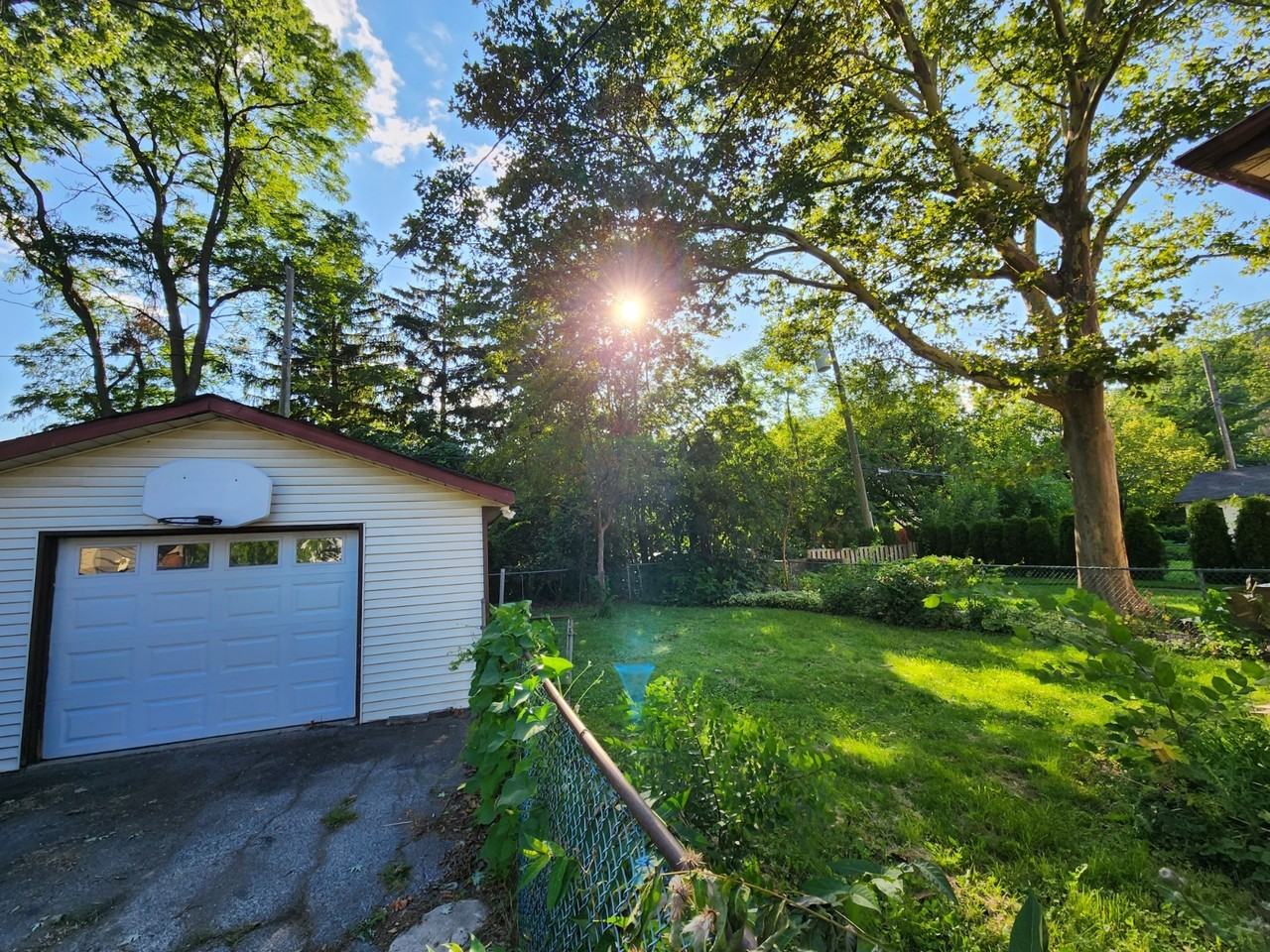 343 Randolph Ave - Photo 5 of 30