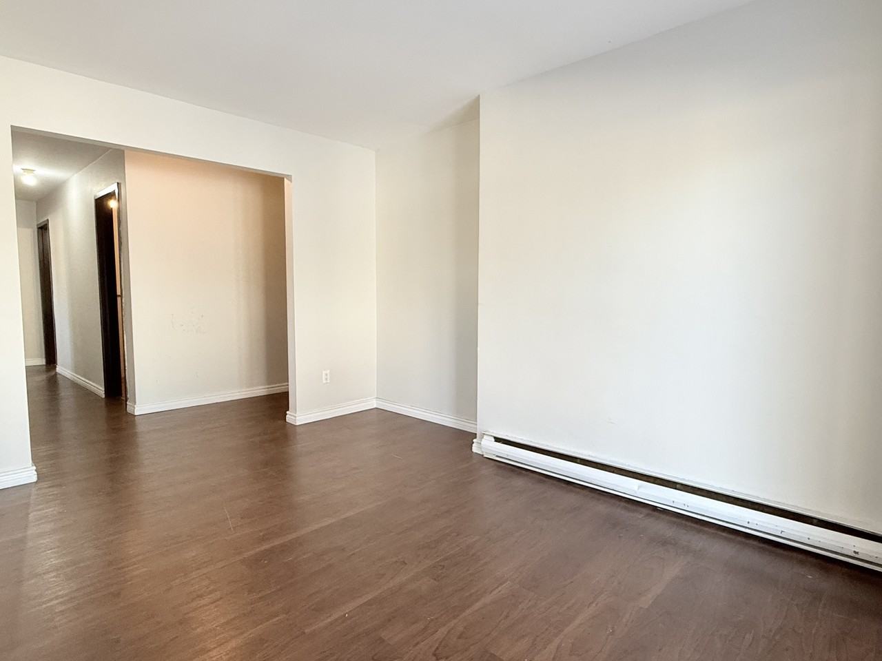 575 Assumption St - Photo 4 of 15