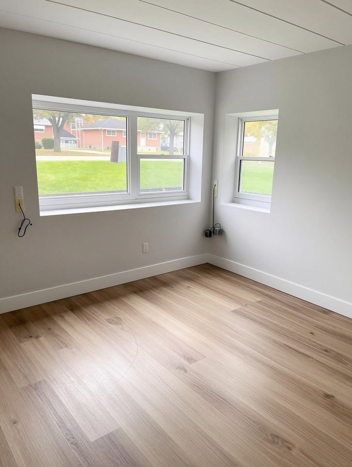 301 Indian Road South - Photo 4 of 8