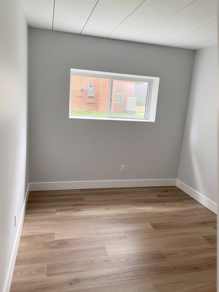 301 Indian Road South - Photo 6 of 8