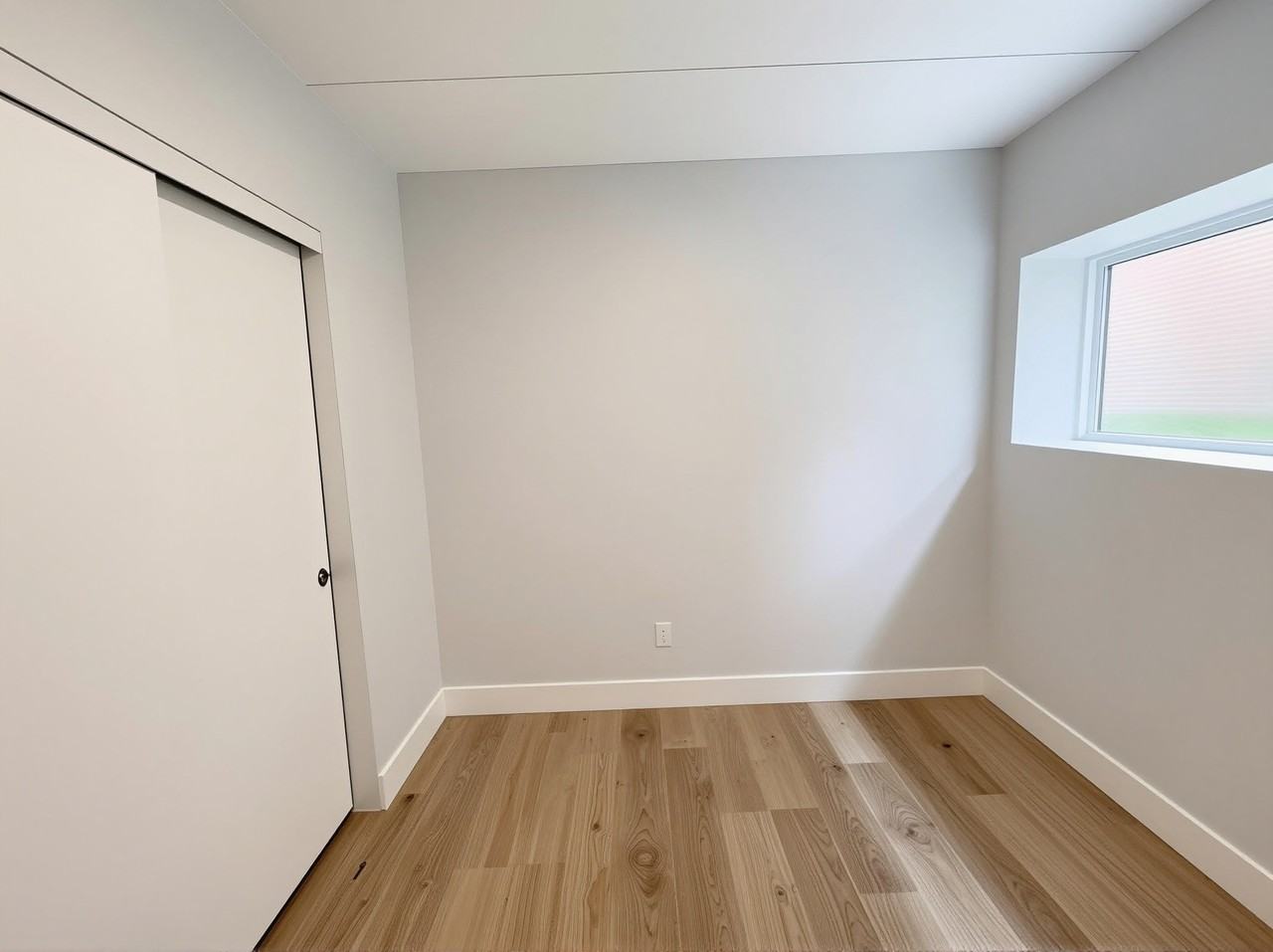 301 Indian Road South - Photo 7 of 8