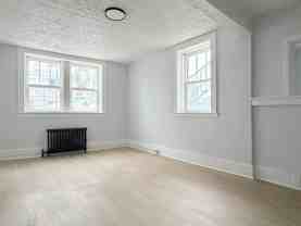 524 Pitt St W - Photo 1 of 1