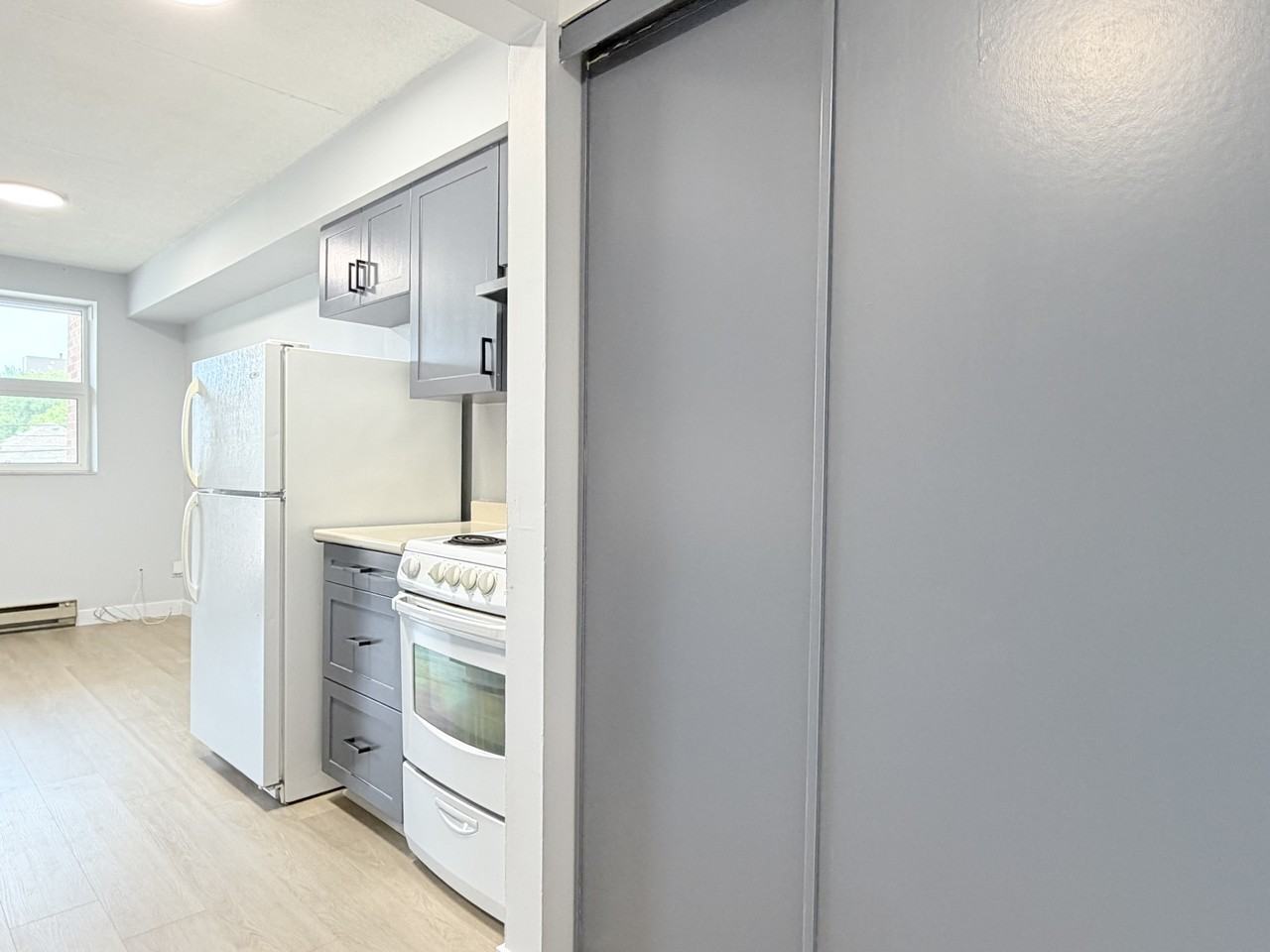 1071 McDougall Street - Photo 3 of 13