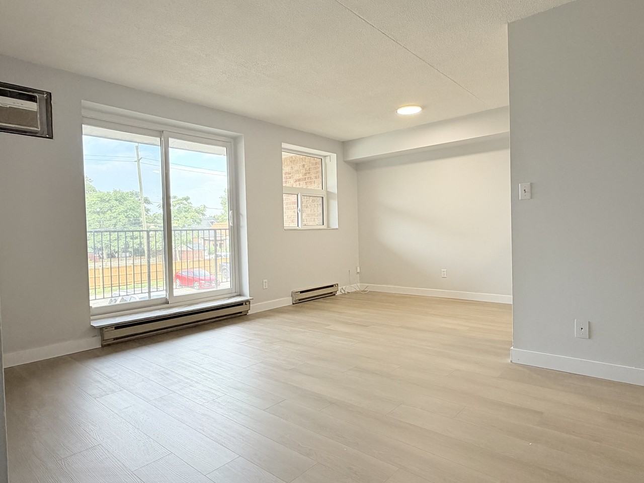 1071 McDougall Street - Photo 6 of 13