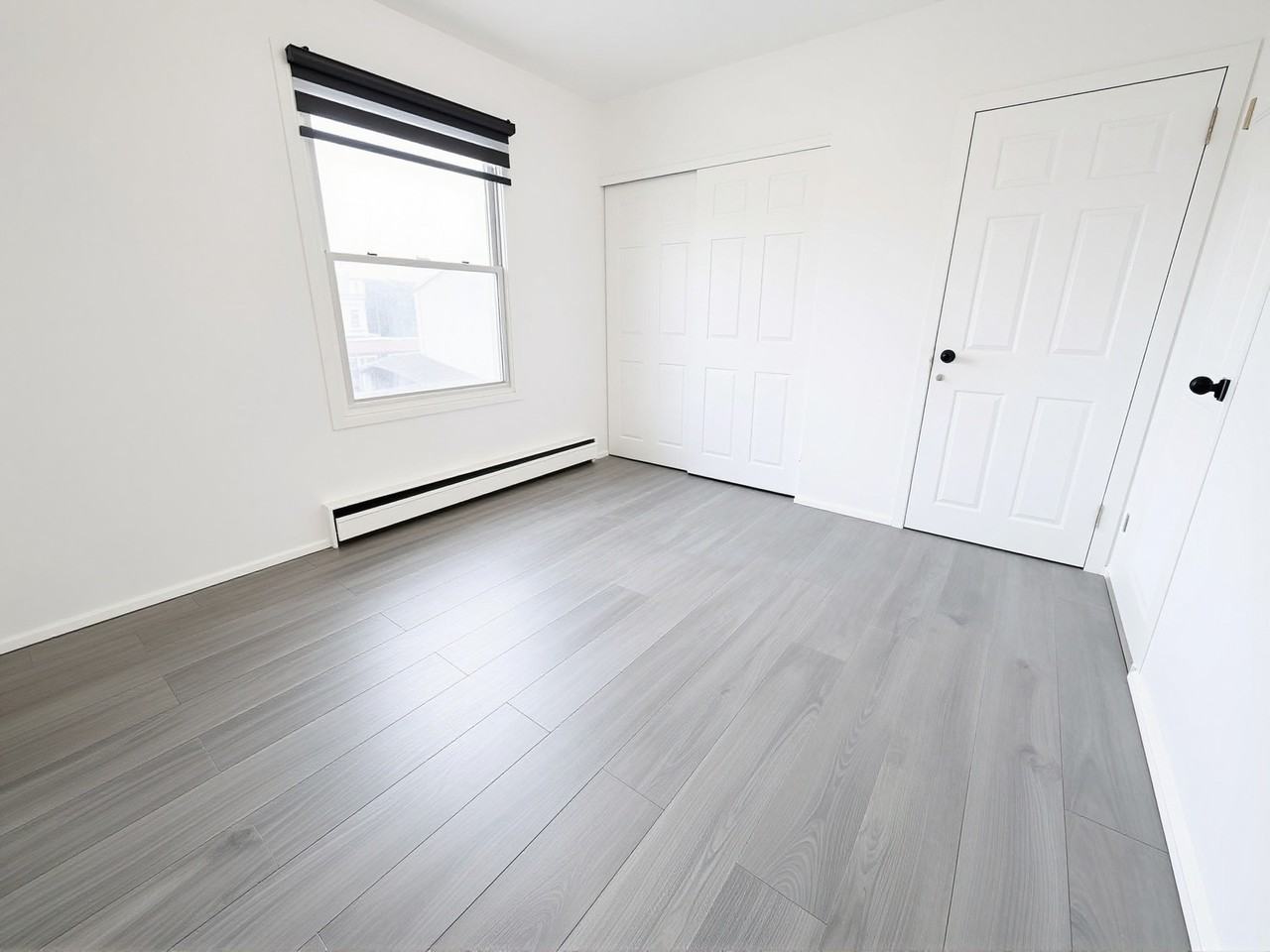 700 Indian Road North - Photo 7 of 22
