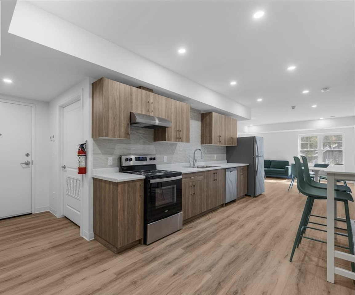 185 Randolph Avenue - Photo 3 of 18
