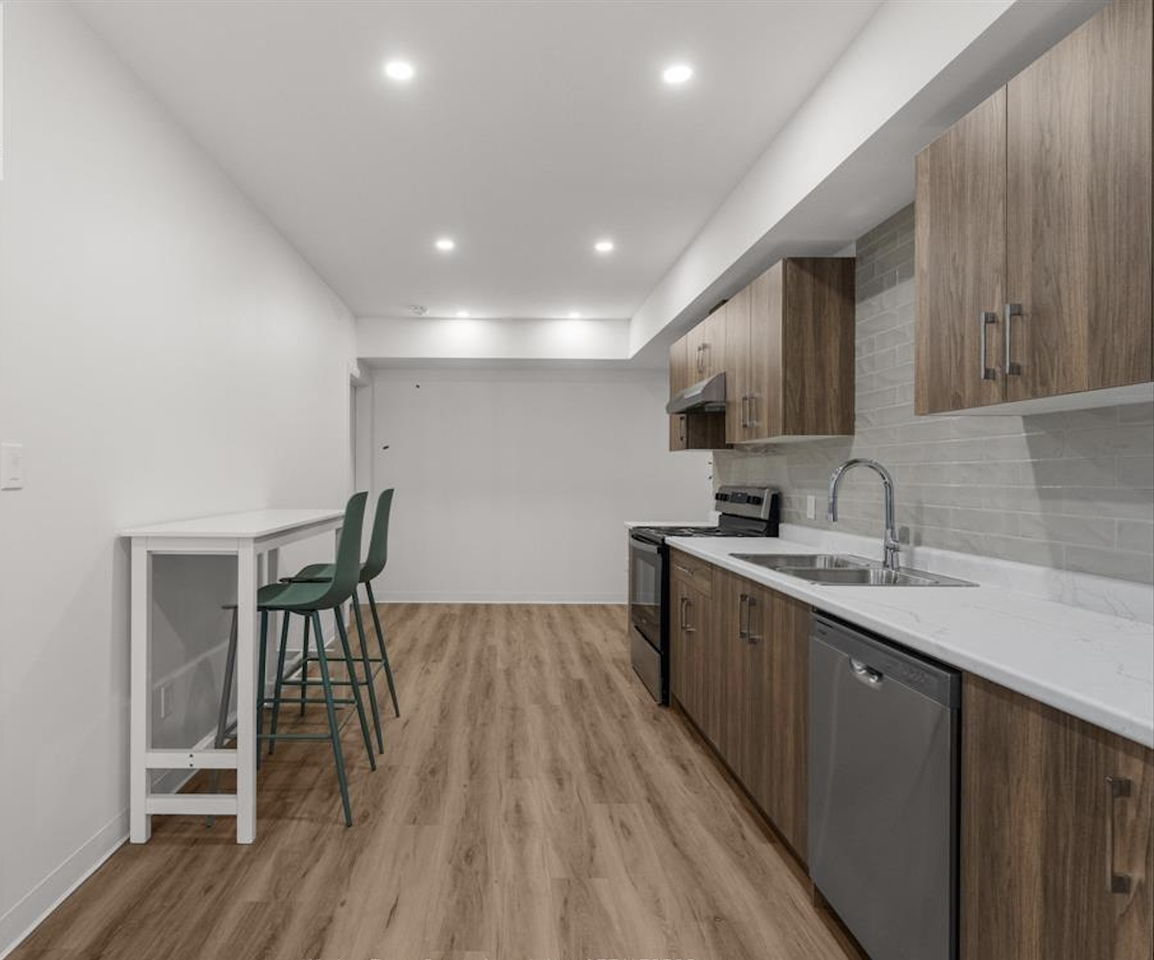 185 Randolph Avenue - Photo 4 of 18