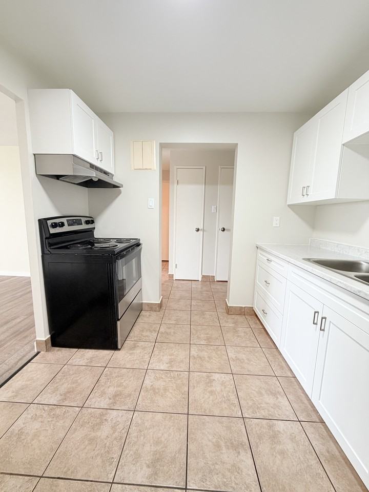 131 College Avenue South - Photo 4 of 14