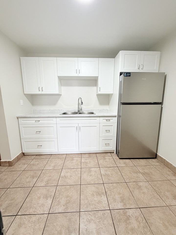 131 College Avenue South - Photo 5 of 14