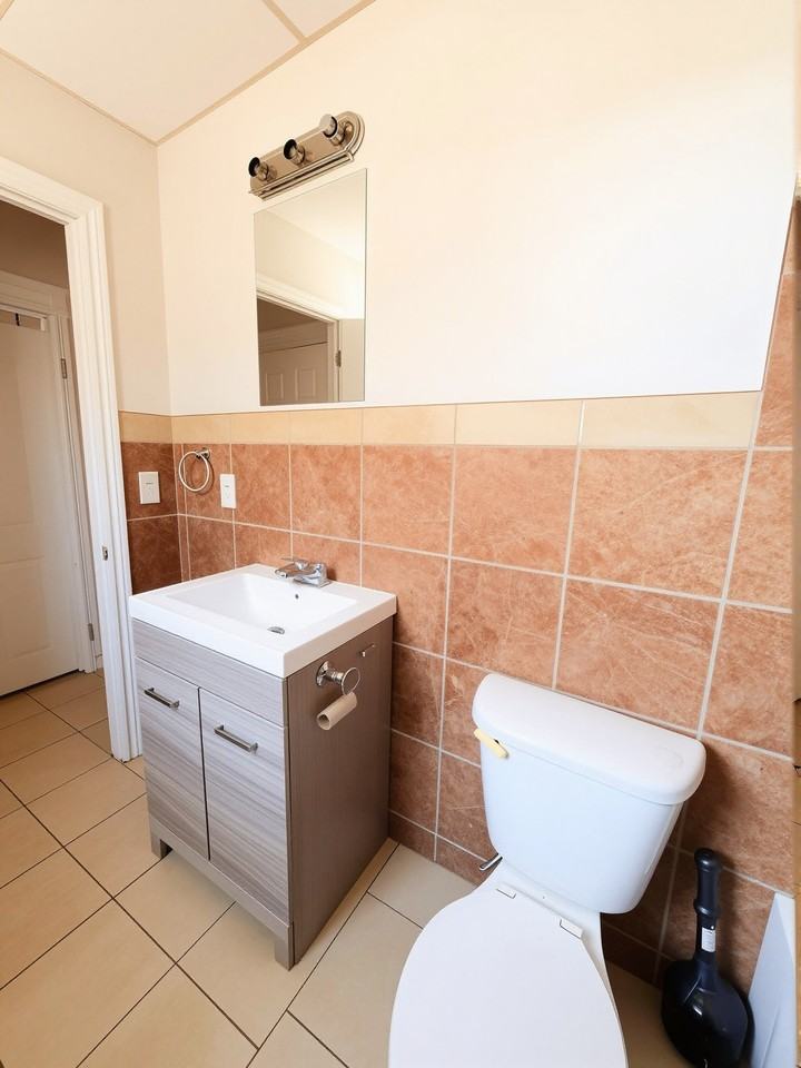 134 Victoria Street South - Photo 7 of 20