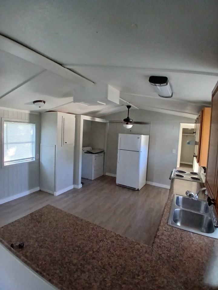 406 Senate St Trlr A #1 - Photo 3 of 10