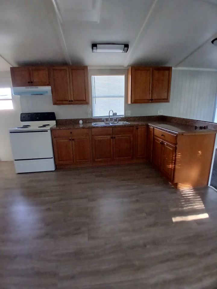 406 Senate St Trlr A #1 - Photo 4 of 10