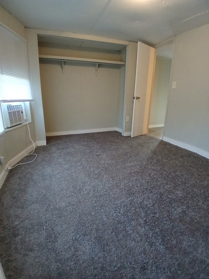 406 Senate St Trlr A #1 - Photo 6 of 10