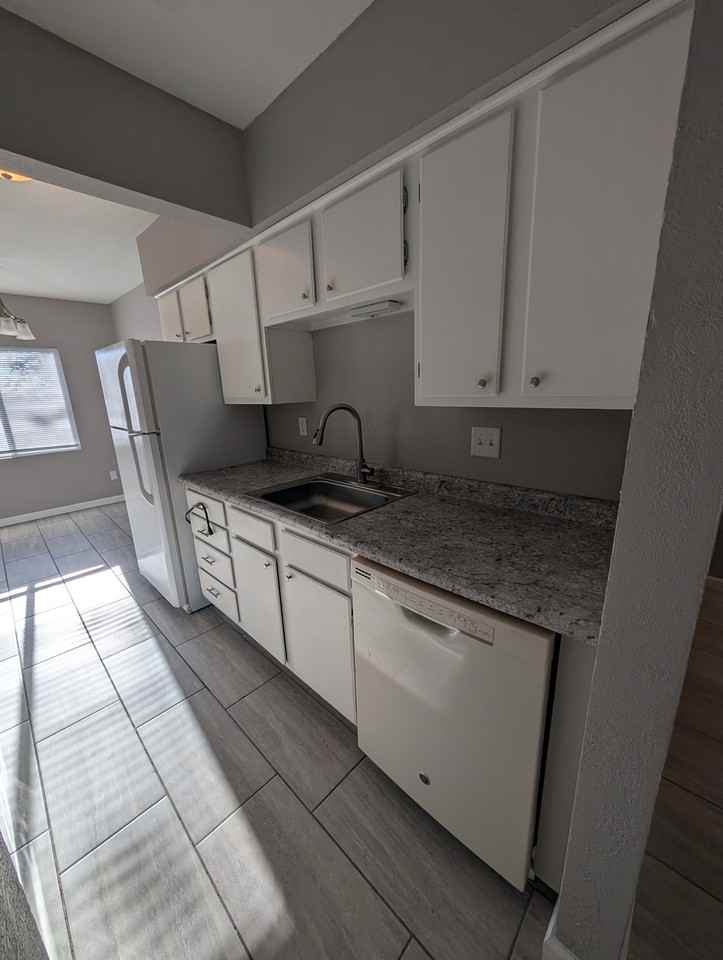 3618 SW Skyline Parkway - Photo 3 of 12