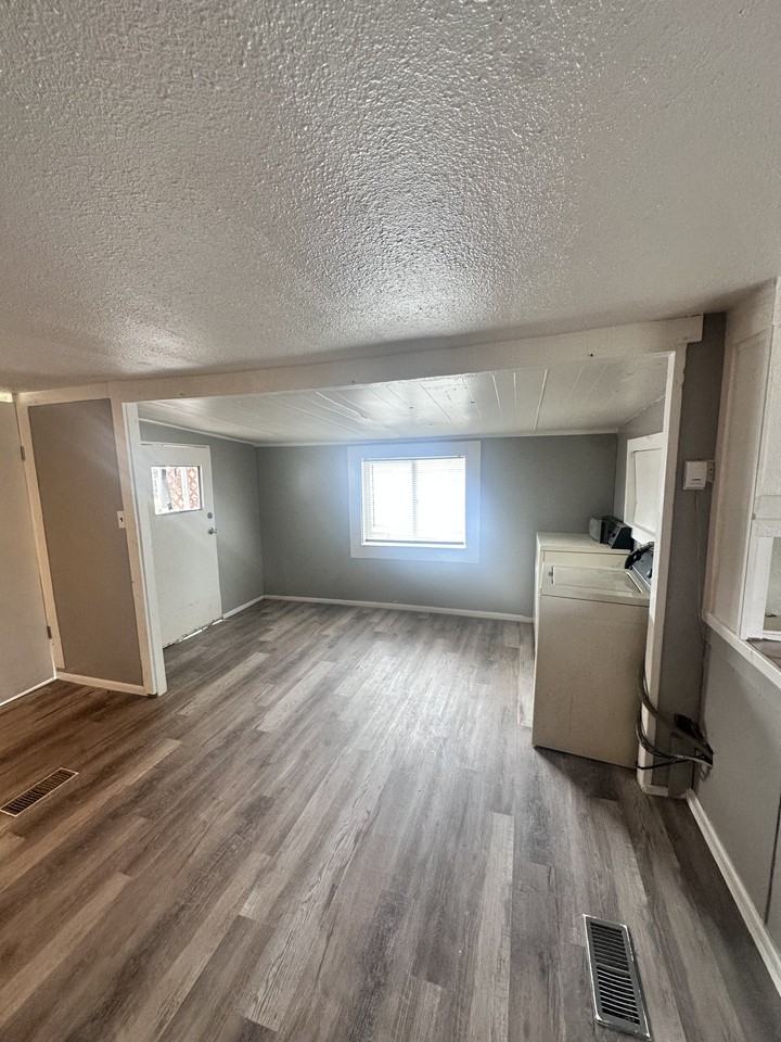 2303 South Greeley Highway - Photo 3 of 7