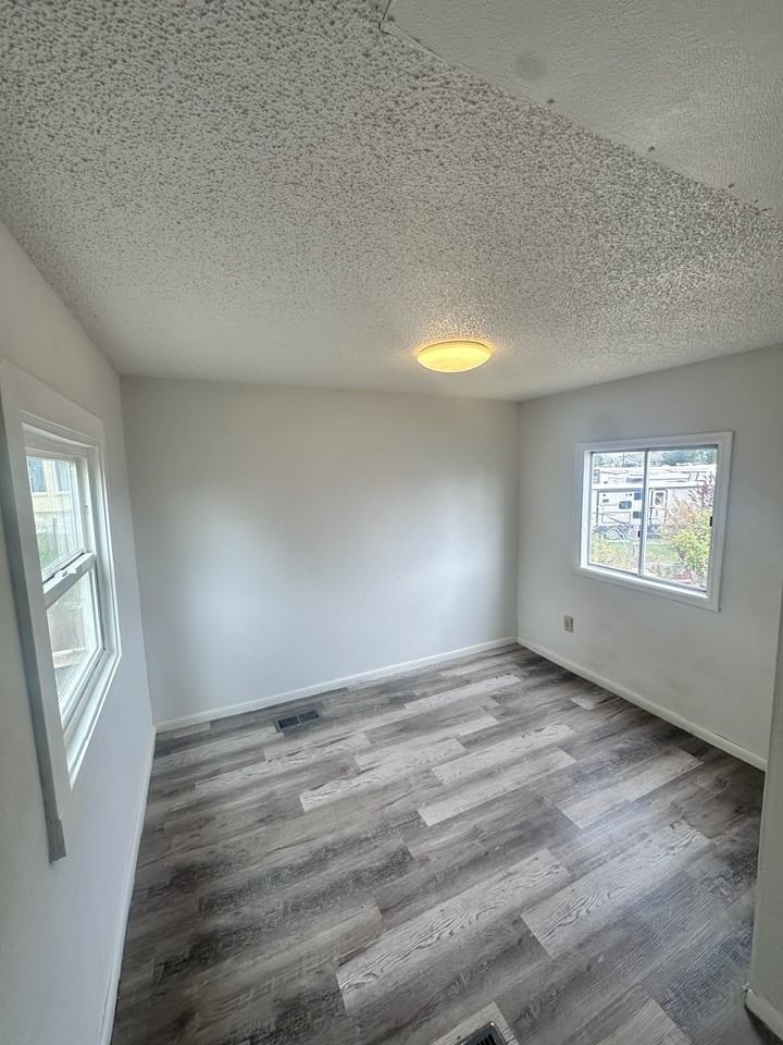 2303 South Greeley Highway - Photo 6 of 7