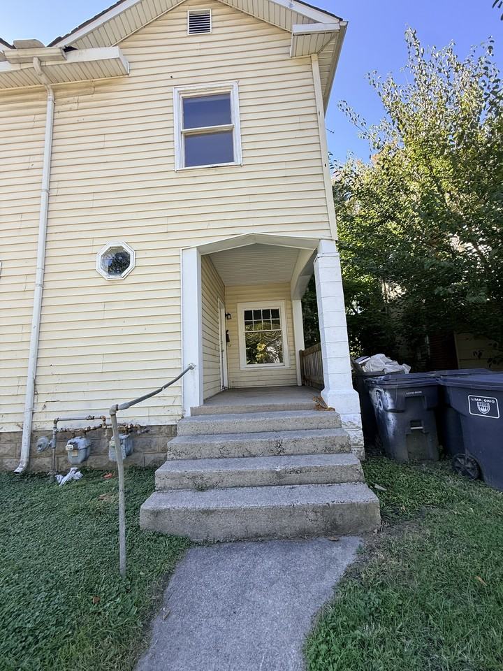 736 Greenlawn Ave - Photo 2 of 10