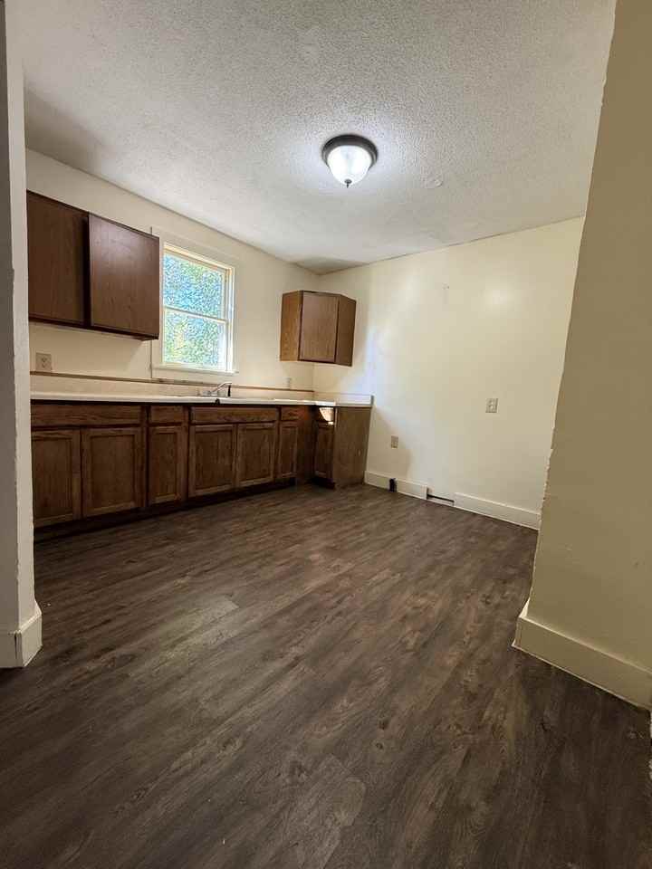 736 Greenlawn Ave - Photo 5 of 10
