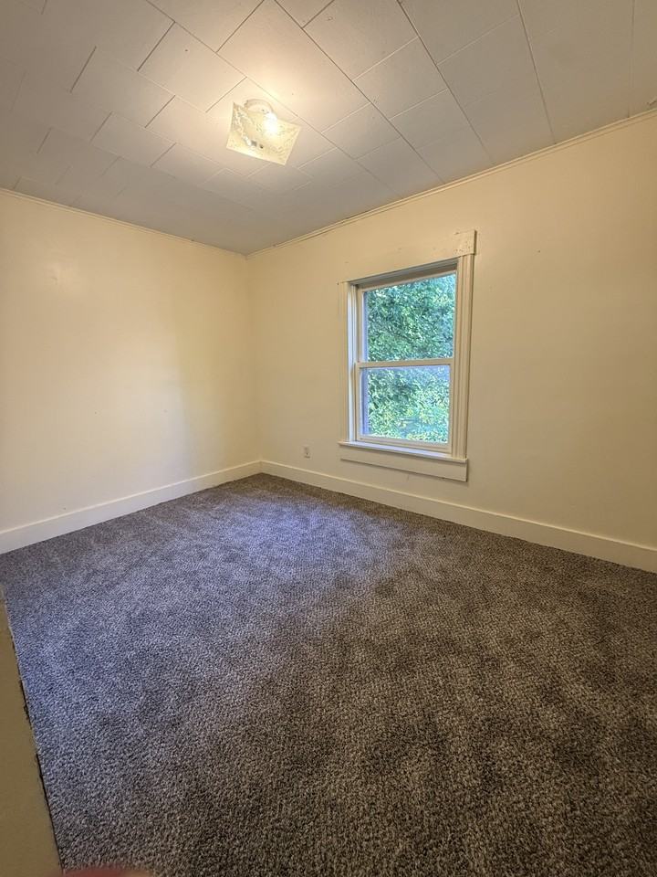 736 Greenlawn Ave - Photo 7 of 10