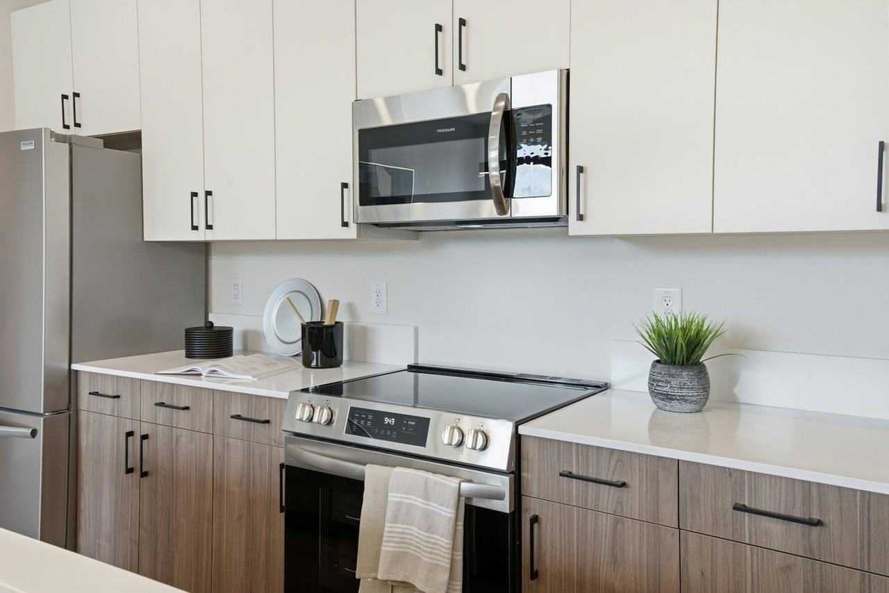 2730 Wakefield Pines Drive, Unit 101 - Photo 5 of 39