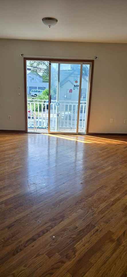 921 Jackson Ave, Unit 1 - Photo 2 of 12