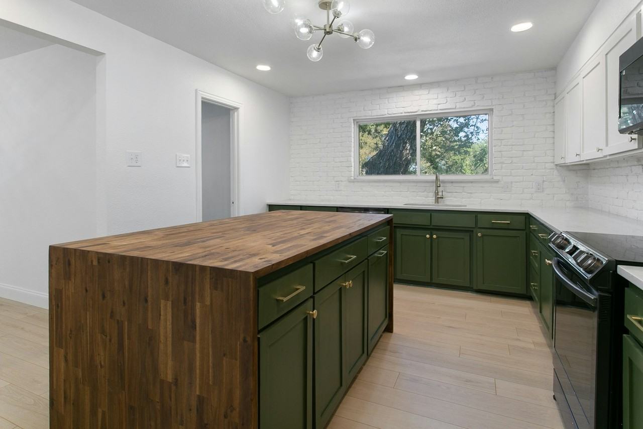 3507 Lakeshore Drive - Photo 6 of 31
