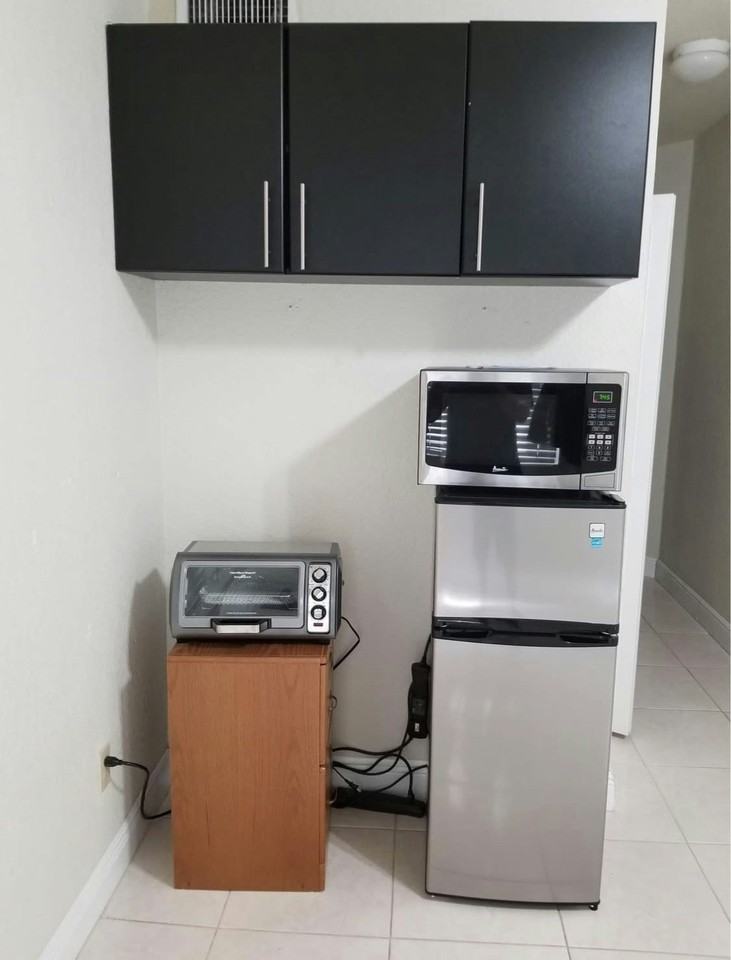 745 SW 148th Ave, Unit 801 - Photo 4 of 6
