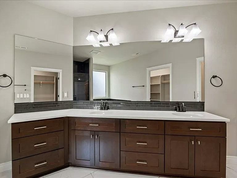 1615 Palermo Avenue - Photo 7 of 13