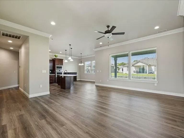 1615 Palermo Avenue - Photo 4 of 13