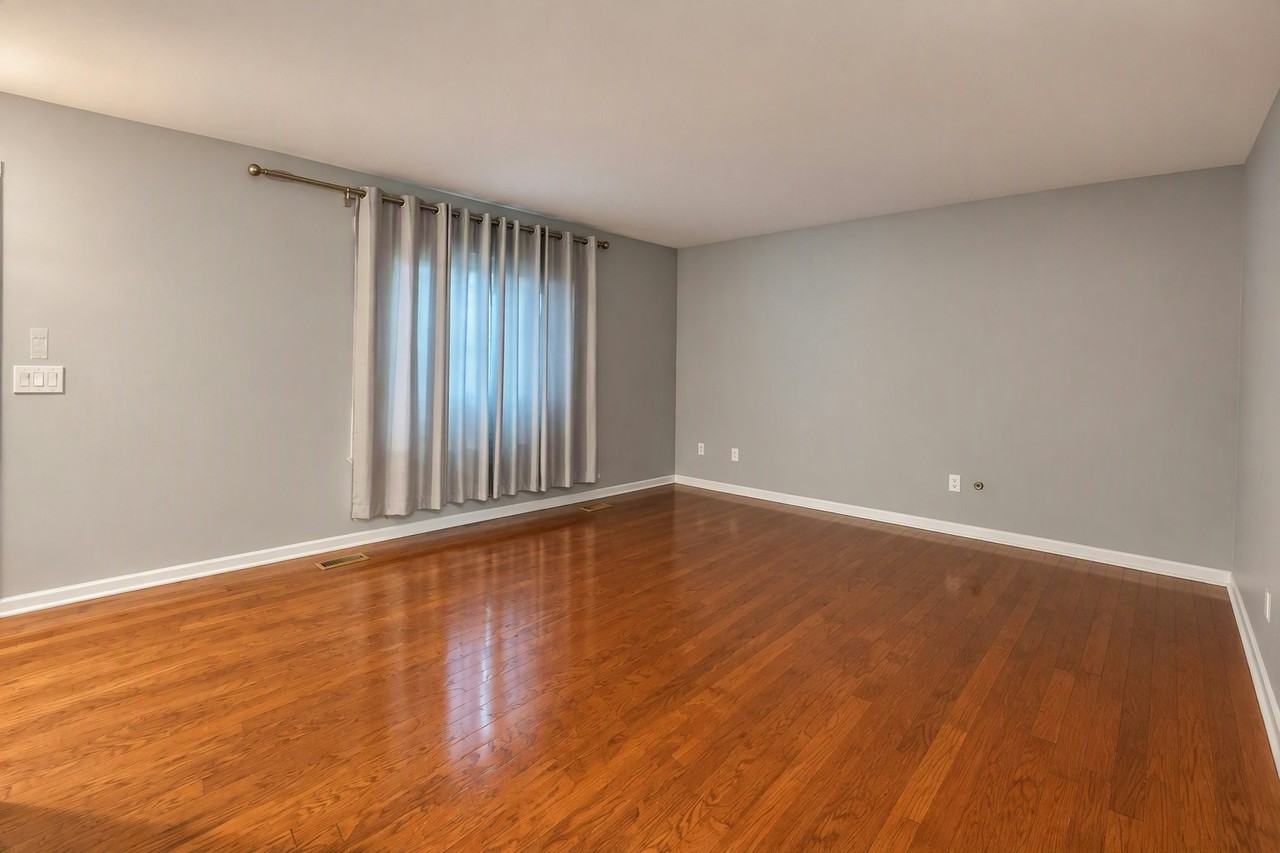 1800 Paddington Ave - Photo 3 of 29