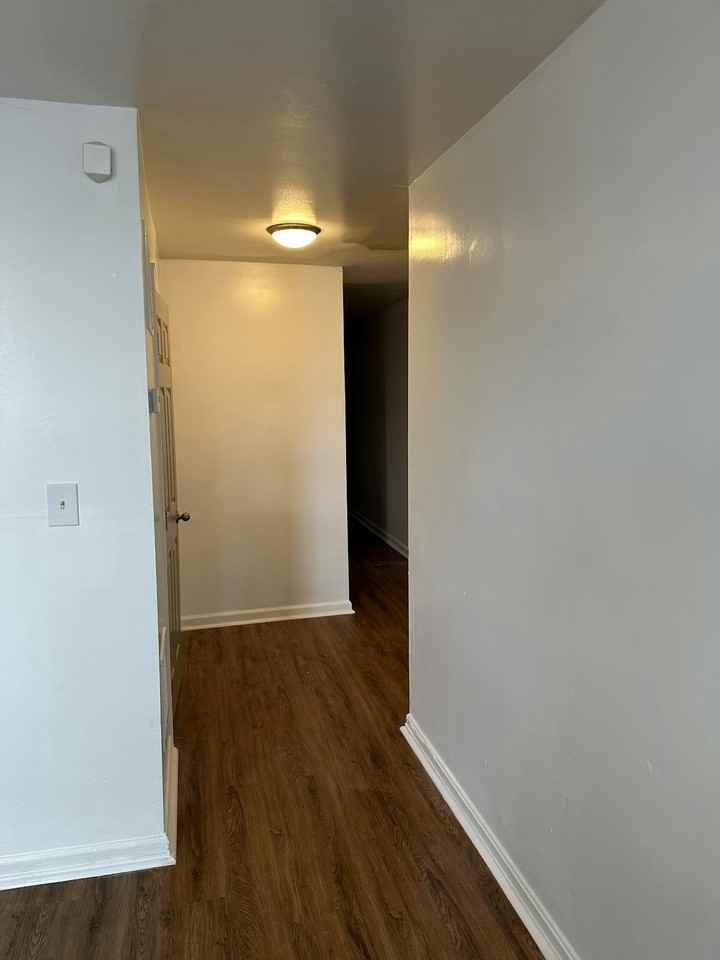 917 North Arlington Avenue, Unit 1 - Photo 4 of 12