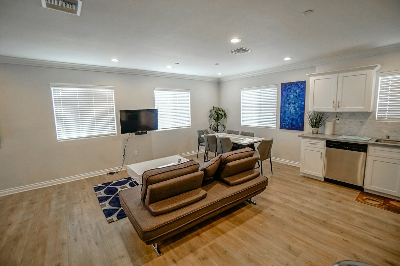 7101 South La Cienega Boulevard, Unit 7101 1/2 - Photo 5 of 19