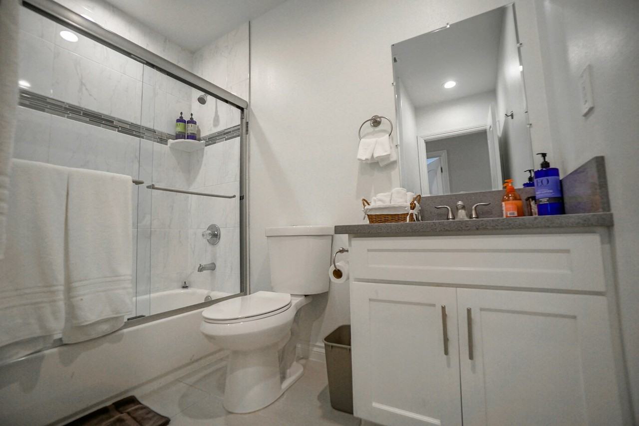 7101 South La Cienega Boulevard, Unit 7101 1/2 - Photo 7 of 19
