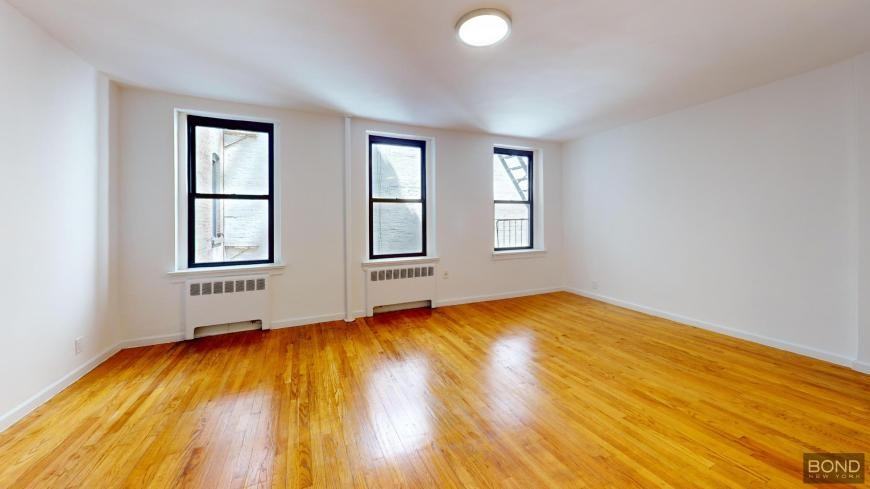 947 1st Ave - Photo 2 of 7