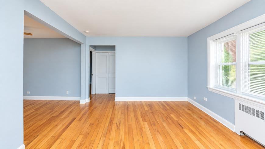 227 Custer Ave - Photo 5 of 10