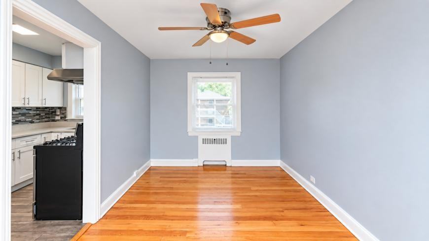 227 Custer Ave - Photo 6 of 10