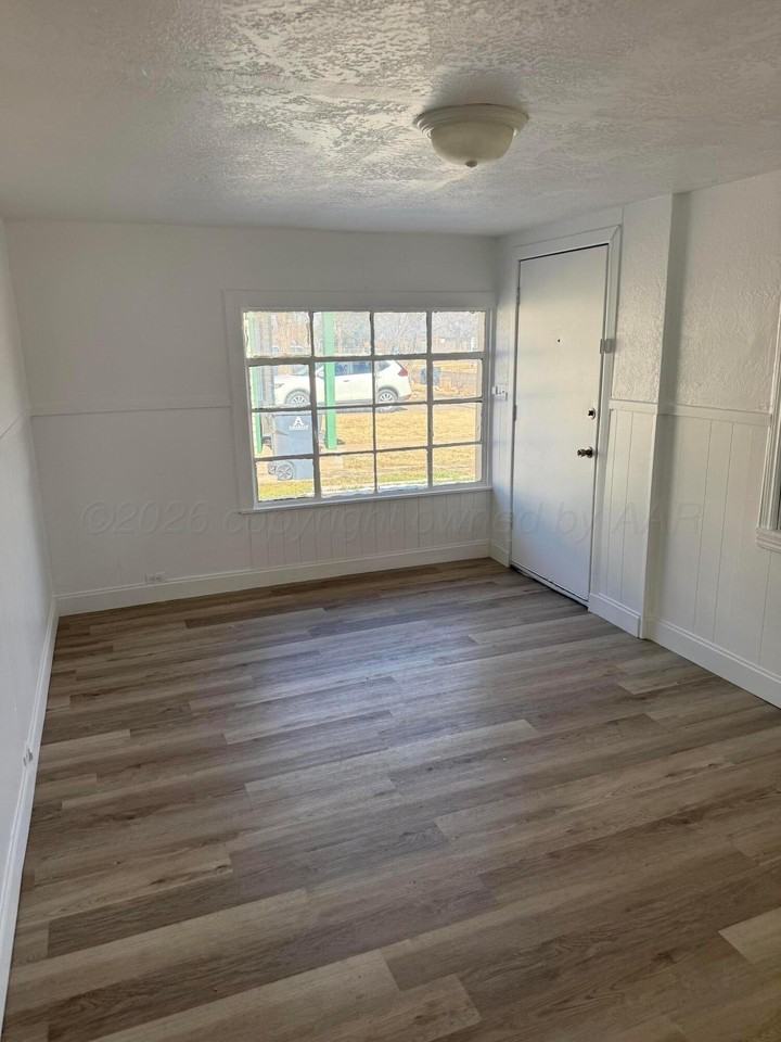 4112 S Monroe St - Photo 2 of 10