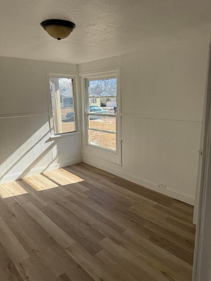4112 S Monroe St - Photo 5 of 10
