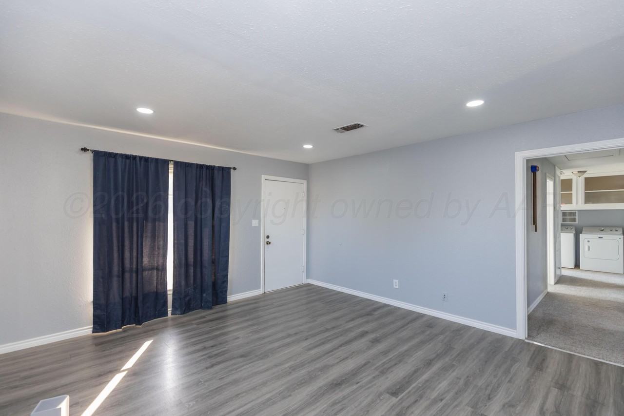 4000 S Lipscomb St - Photo 5 of 25