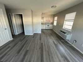 featured image of 4123 S Washington St