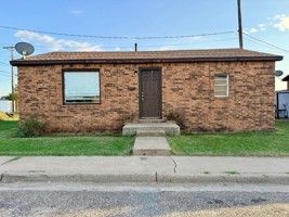 featured image of 411 W 4th St